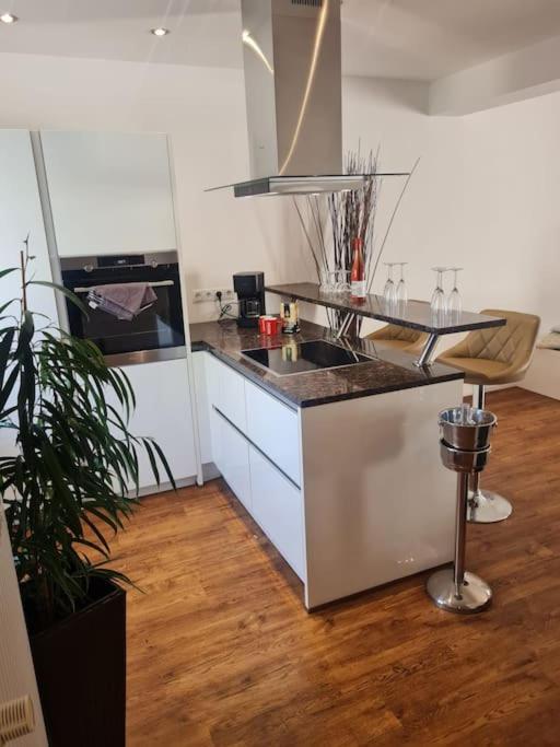 Ferienwohnung Ein Zuhause mit schönem Garten Bonn Exterior foto